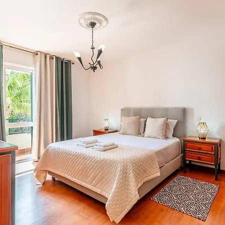 Onyx Scape Near Funchal & Airport * קאניקו