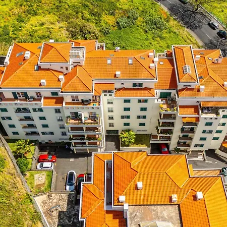 Onyx Scape Near Funchal & Airport קאניקו